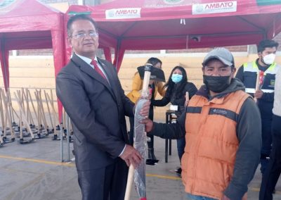 Entrega de Kits de Herramientas para los agricultores de nuestra parroquia, por parte de la Municipalidad de Ambato