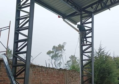 Reparación de la cubierta del Coliseo de Llatantoma