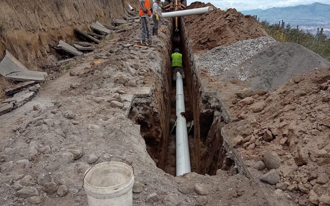 Avance de la obra de Alcantarillado Sanitario en la comunidad de Llatantoma.